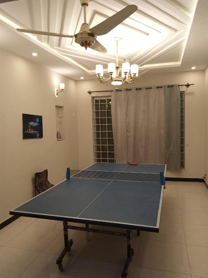 N N Guests Palace Исламабад Екстериор снимка