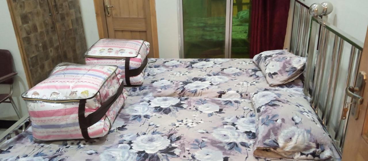 N N Guests Palace Исламабад Екстериор снимка
