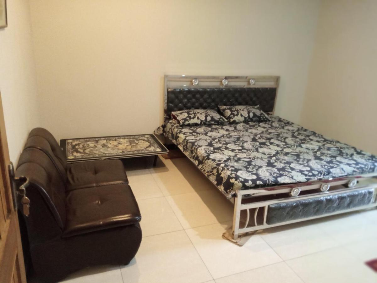 N N Guests Palace Исламабад Екстериор снимка