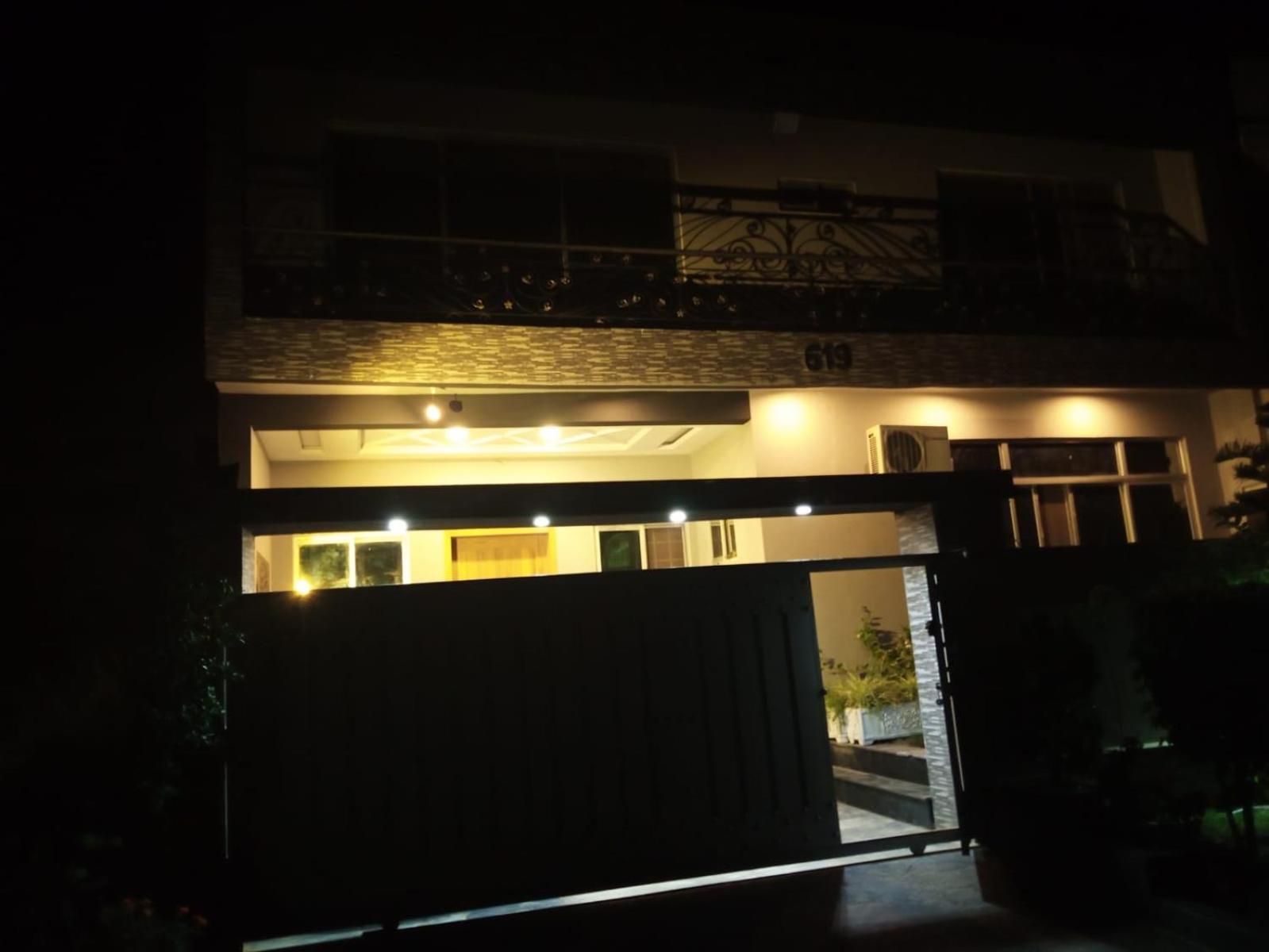 N N Guests Palace Исламабад Екстериор снимка